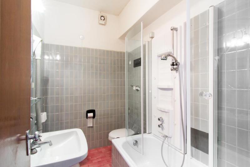 פינזולו Hotel Ferrari מראה חיצוני תמונה