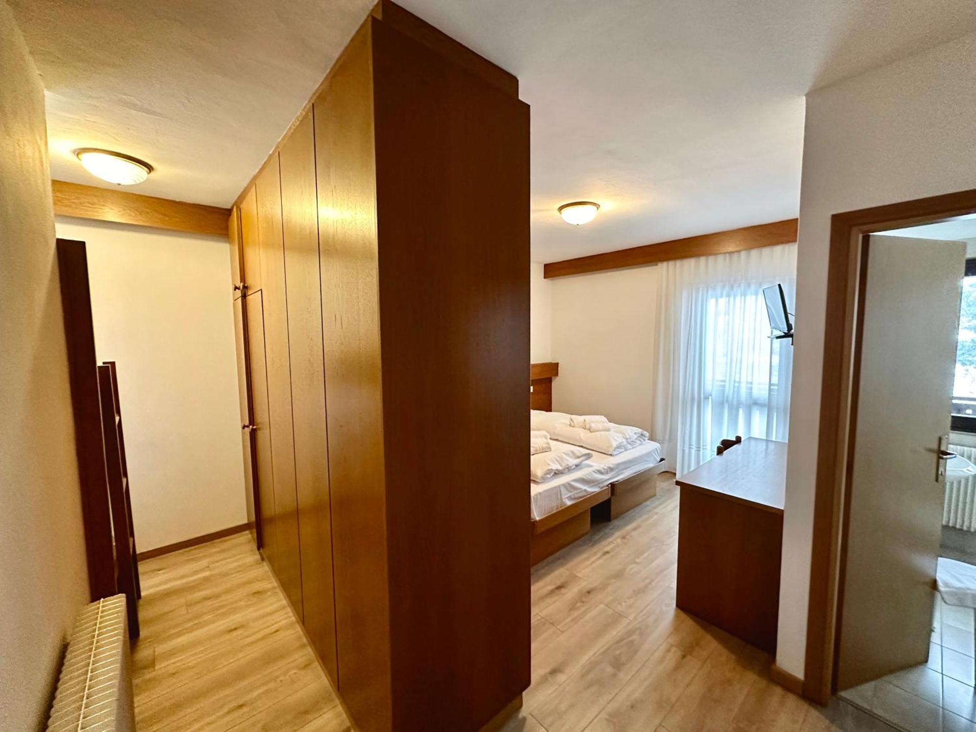 פינזולו Hotel Ferrari מראה חיצוני תמונה